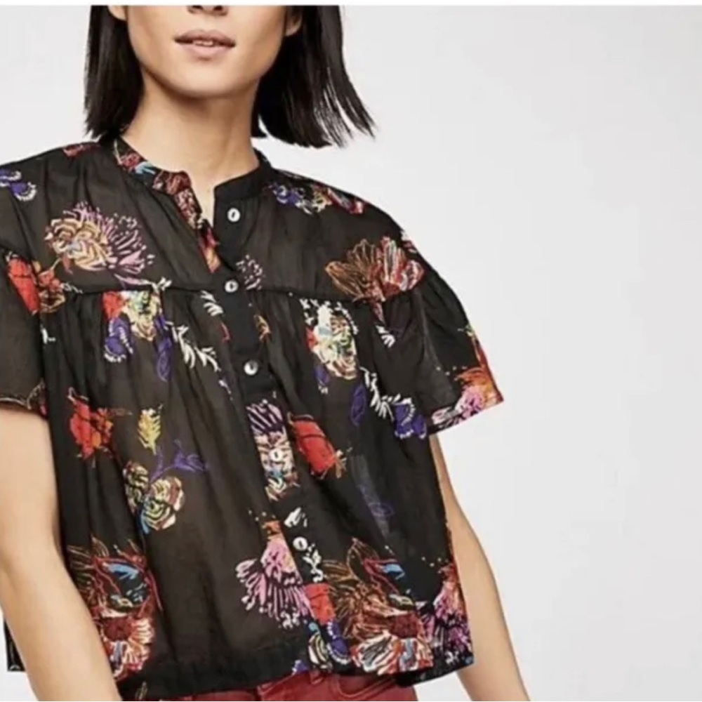 Free People Sweet Escape Floral Down Button Down Crop Flutter Shortsleeved Top L